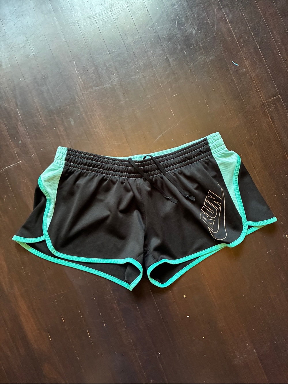 Nike Black & Turquoise Womens Athletic Shorts, size small
